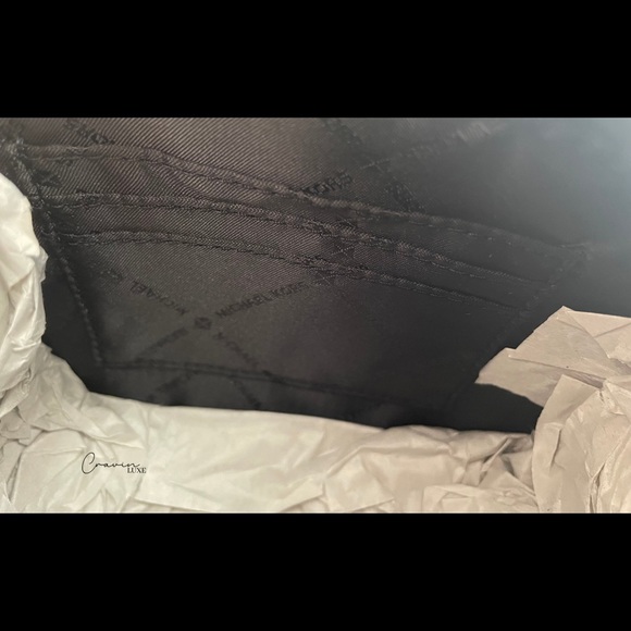 ❌❌SOLD❌❌ New Michael Kors Crossbody Handbag - Picture 9 of 9